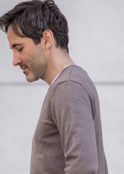Merino Pullover Herren Till von Connemara in der Seitenansicht