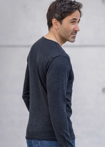 Merino Pullover Herren von Connemara in anthrazit - Wollpullover waschen ganz einfach erklärt auf unserer Homepage