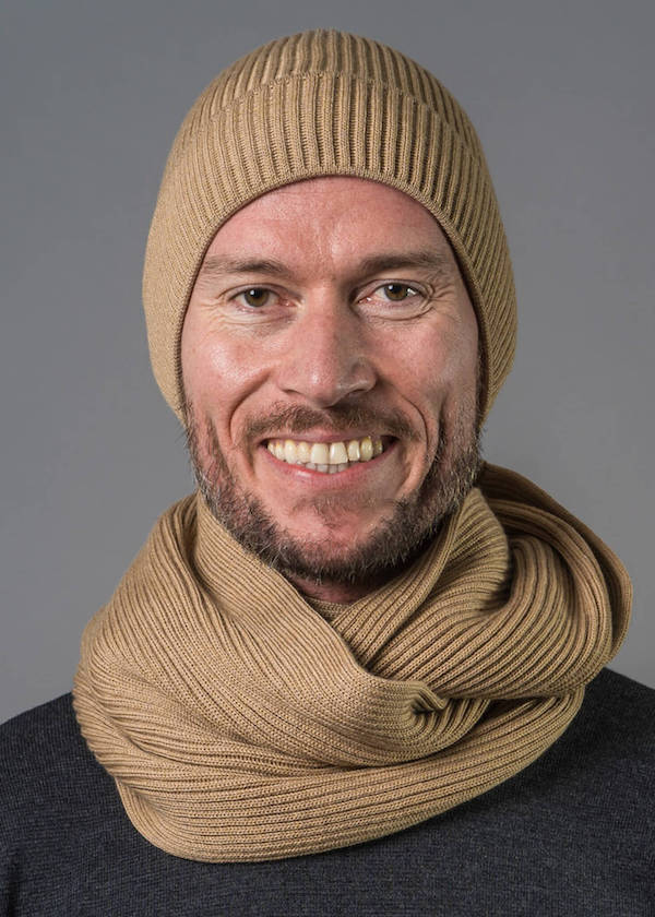 Loop Schal camel von Connemara aus Merinowolle